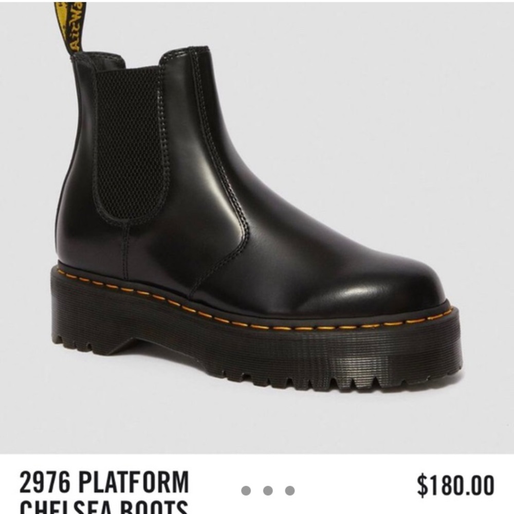 2798 Dr. Martens Chelsea Platform
